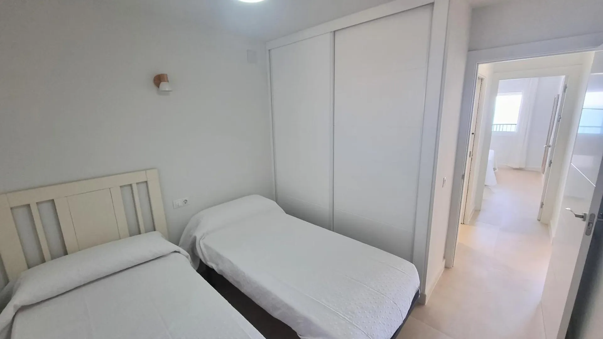 Las Antillas III Front Sea View Pool Фуэнхирола